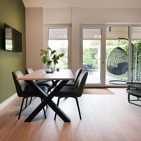 Heide Hoeve Vide Met Hottub | 5 Personen בית נופש *